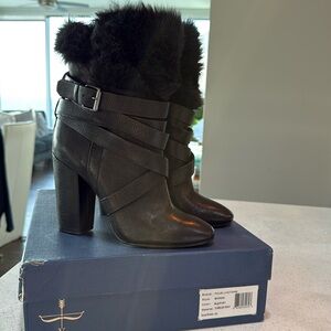 Pour la victoire fur boots
